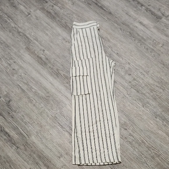 Monteau Black and Linen White Wide Leg Pants - Picture 5 of 8